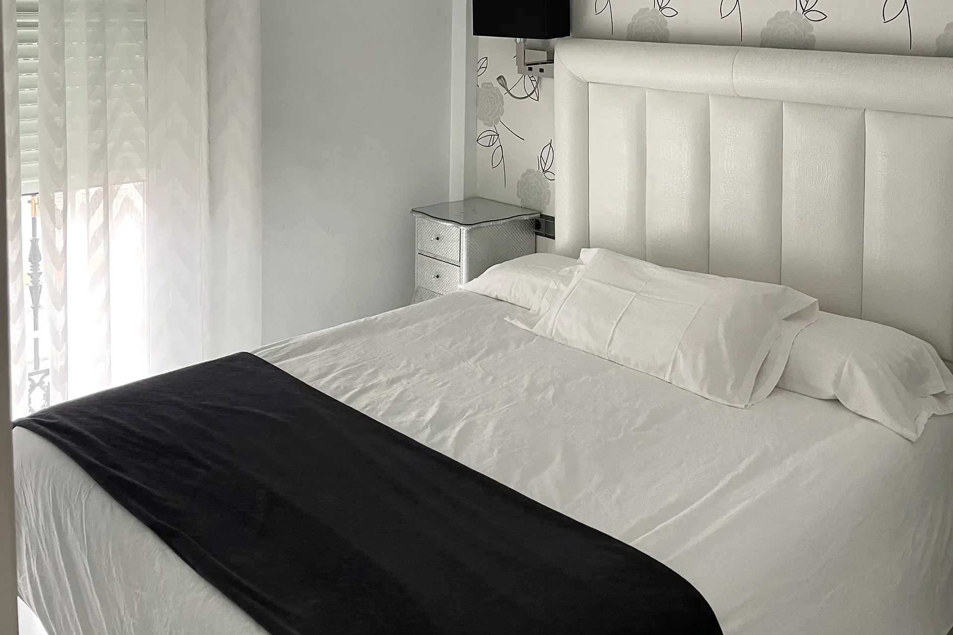 Apartamentos tuirísticos en Nerja dormitorio